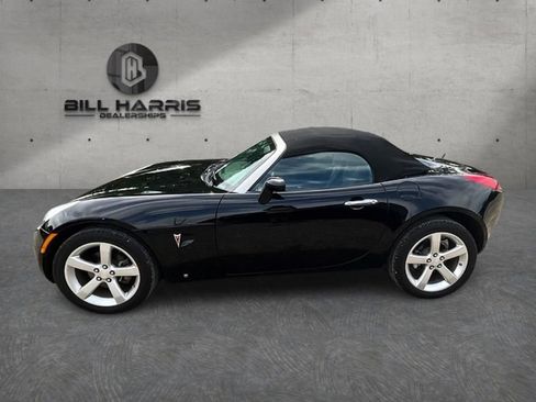 Used 2008 Pontiac Solstice Convertible RWD image 9