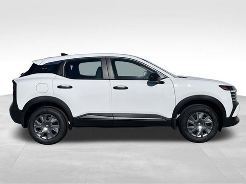 New 2026 Nissan Kicks S image 2