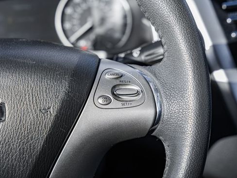 Used 2018 Nissan Murano SV image 28