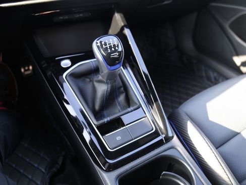 Used 2024 Volkswagen Golf R image 16