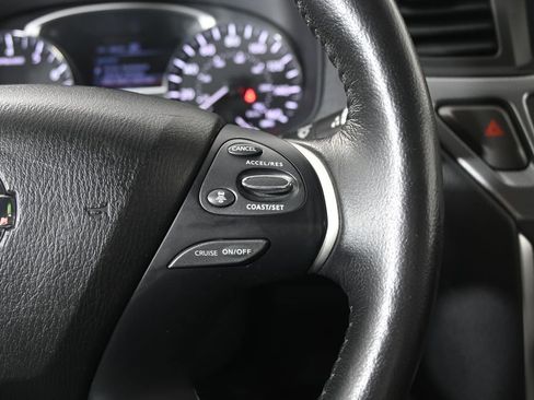 Used 2020 Nissan Pathfinder SL image 39