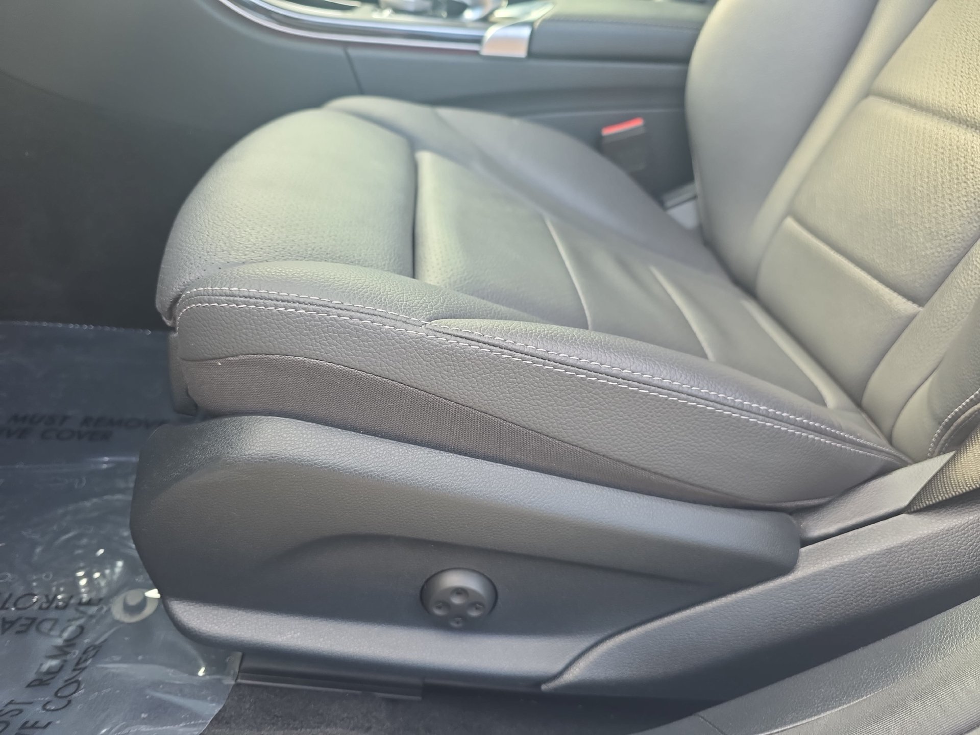Certified 2020 Mercedes-Benz C 300 4MATIC Sedan image 28
