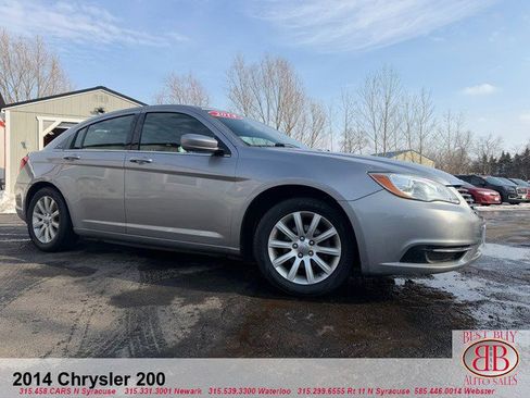 Used 2014 Chrysler 200 Touring FWD image 1