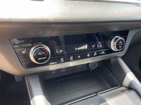 Used 2024 Mitsubishi Outlander SE FWD image 10