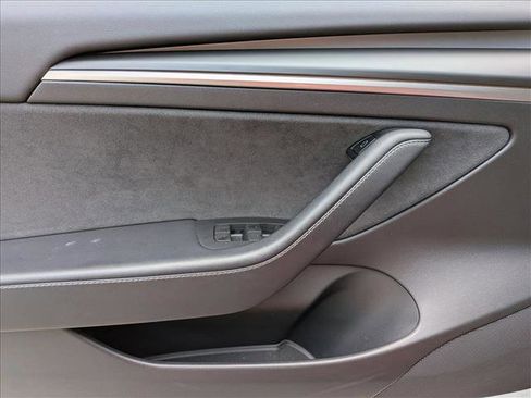 Used 2022 Tesla Model 3 RWD image 10