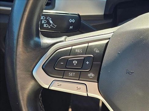 Used 2021 Volkswagen Atlas SE image 22