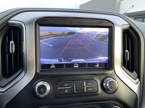 Used 2022 GMC Sierra 1500 SLT w/ SLT Convenience Package image 24