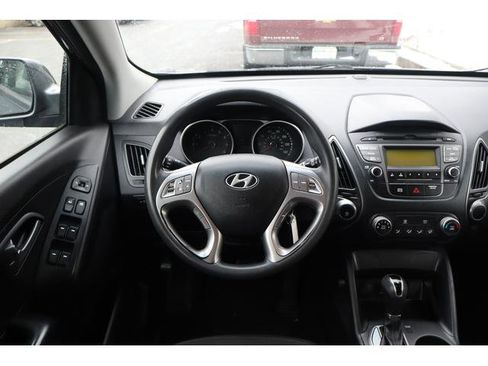 Used 2014 Hyundai Tucson GLS image 10