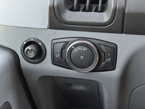 Used 2018 Ford Transit 150 XL RWD image 9