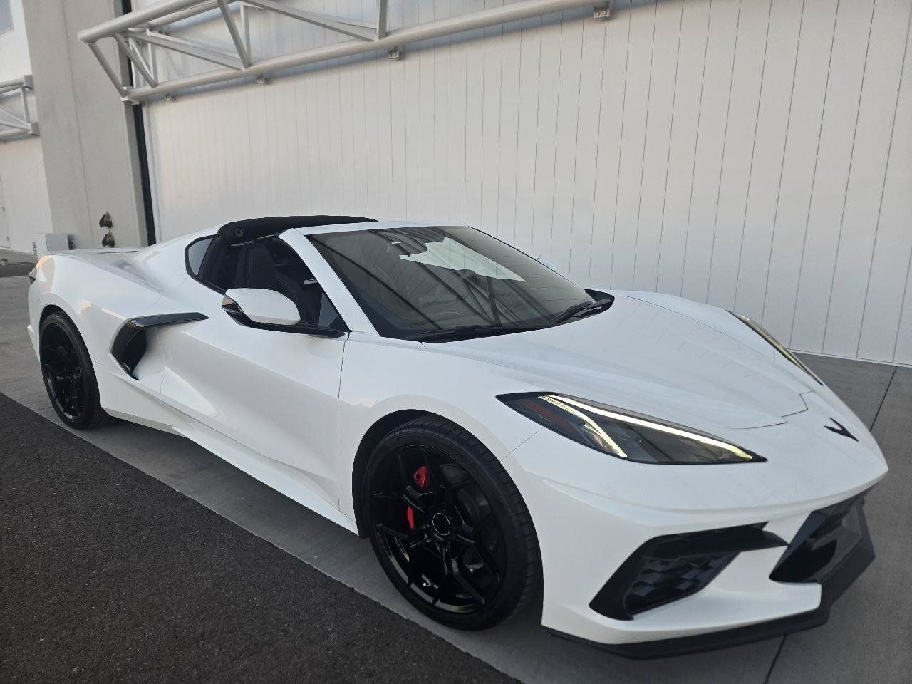 Used 2023 Chevrolet Corvette Stingray Coupe w/ 1LT RWD image 3