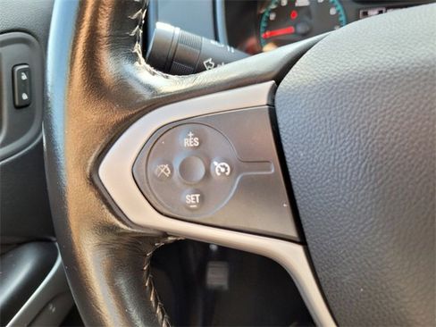 Used 2022 Chevrolet Colorado LT image 36
