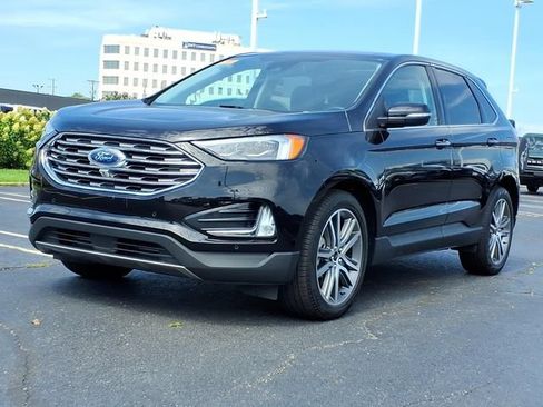 Used 2024 Ford Edge Titanium w/ Equipment Group 301A AWD/4WD image 3