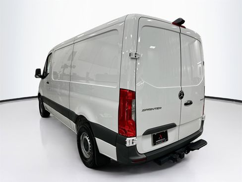 Used 2025 Mercedes-Benz Sprinter 2500 image 5