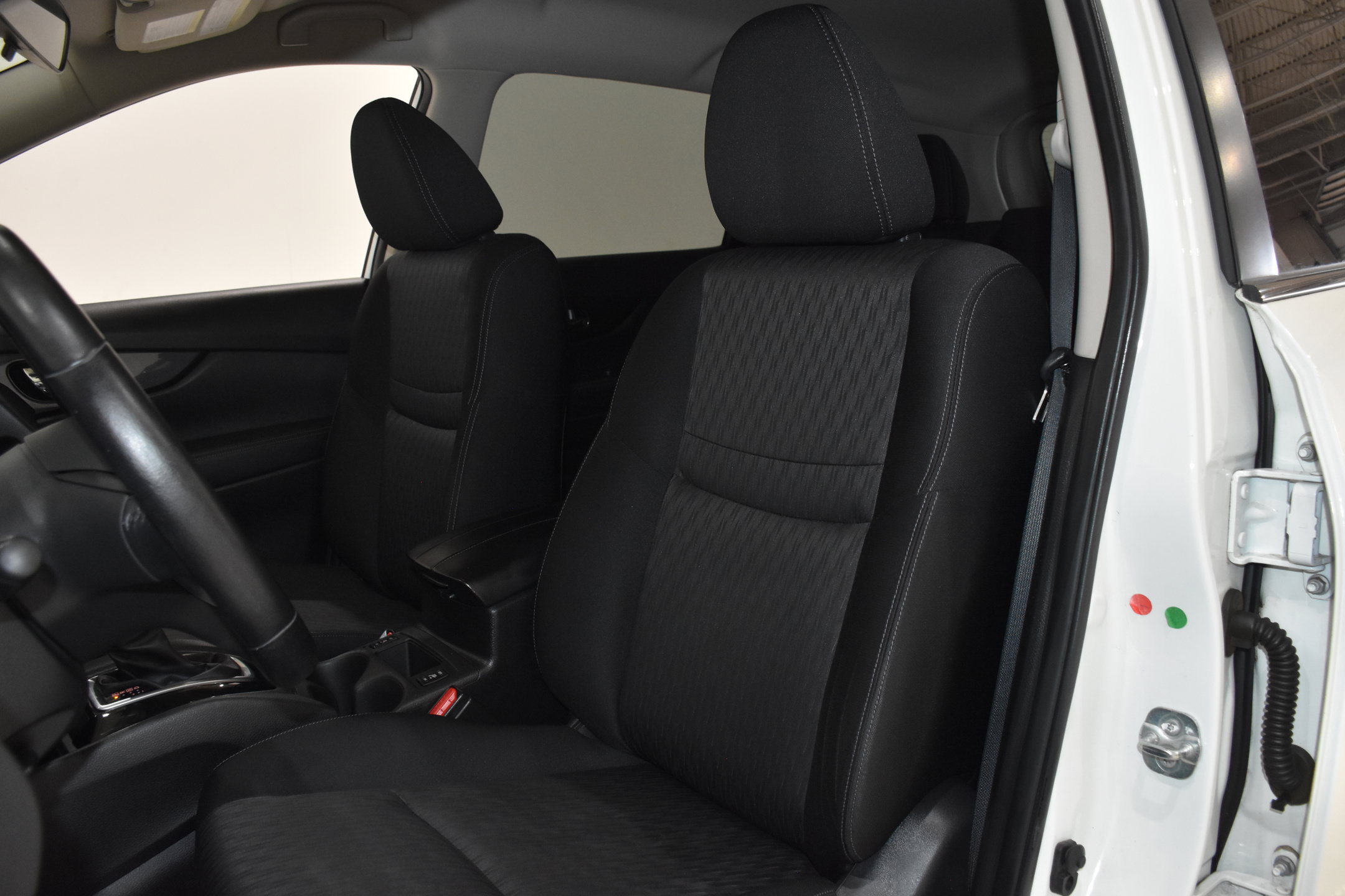 Used 2019 Nissan Rogue SV AWD/4WD image 26