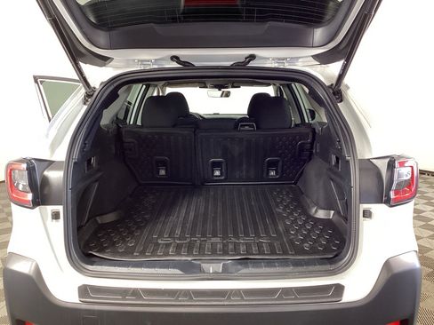 Used 2025 Subaru Outback Premium w/ Popular Package #1A AWD/4WD image 30