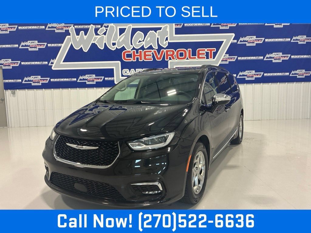Used 2023 Chrysler Pacifica Limited FWD image 1