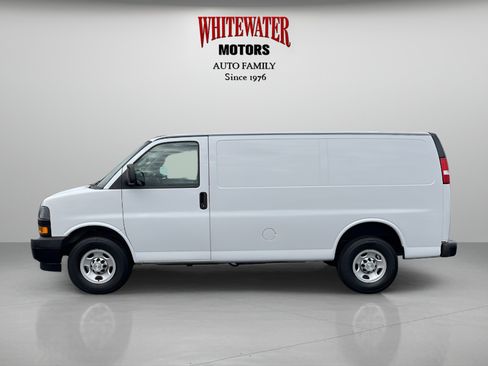 Used 2019 Chevrolet Express 2500 w/ Driver Convenience Package image 2