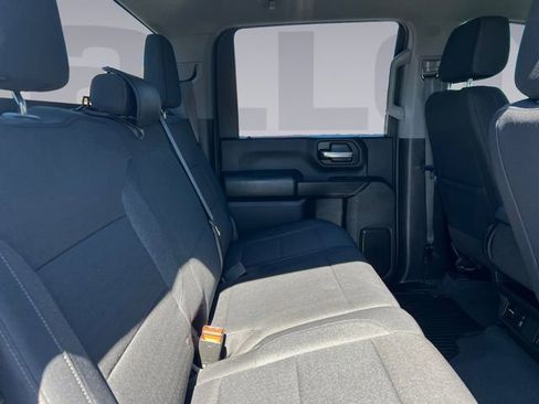 Used 2024 Chevrolet Silverado 2500 Custom w/ Custom Value Package image 18