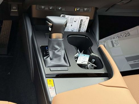 Used 2025 Lexus ES 350 Premium w/ Premium Package image 19