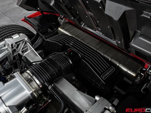 Used 2006 Ford GT RWD image 20