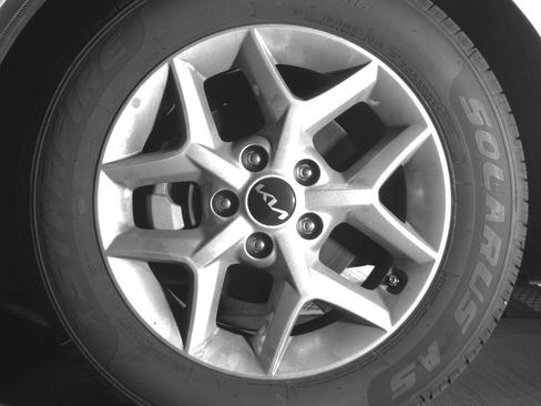 Used 2025 Kia Soul LX w/ LX Technology Package image 12