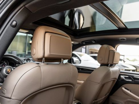 New 2026 Porsche Macan AWD/4WD image 28