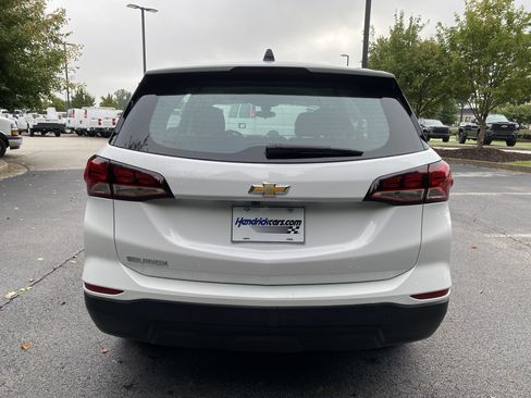 Used 2024 Chevrolet Equinox LS FWD image 8