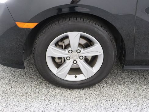Used 2018 Honda Odyssey EX image 11