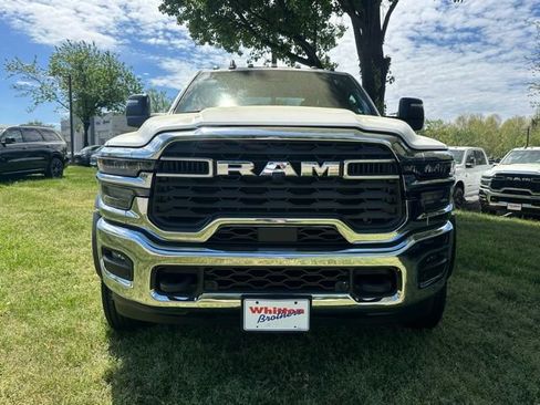 New 2026 RAM 5500 Tradesman w/ Chrome Appearance Group AWD/4WD image 9
