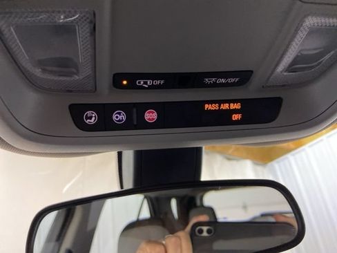 Used 2019 Chevrolet Equinox LS AWD/4WD image 33