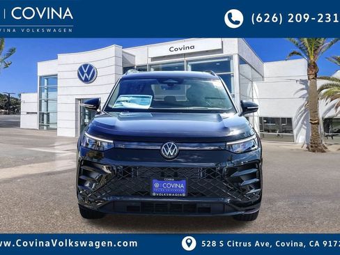New 2026 Volkswagen Tiguan SE R-Line image 2