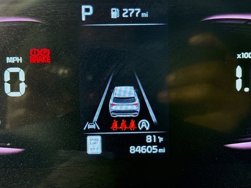 Used 2023 Kia Sportage EX image 16