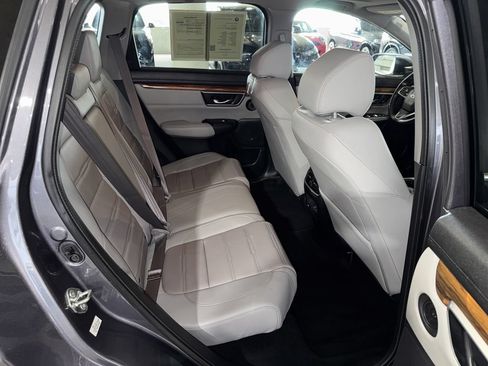 Used 2018 Honda CR-V Touring image 12