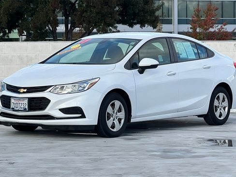 Used 2017 Chevrolet Cruze LS image 7