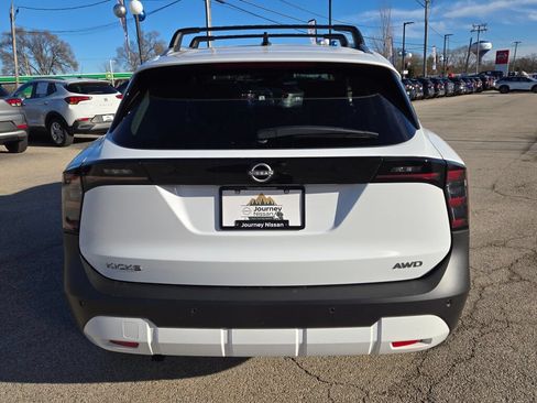 Used 2026 Nissan Kicks SV w/ Cold Weather Package AWD/4WD image 12