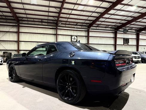 Used 2016 Dodge Challenger SXT w/ Blacktop Package RWD image 7