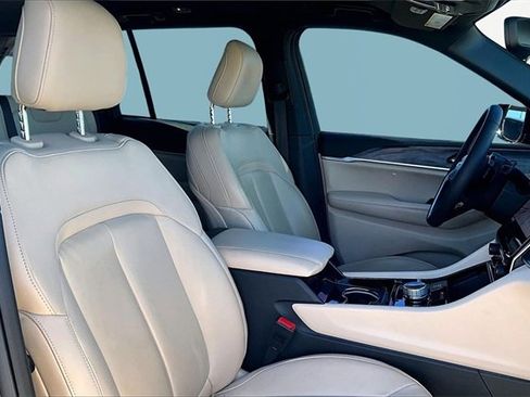 Used 2023 Jeep Grand Cherokee Limited w/ Trailer Tow Prep Group (B) image 7