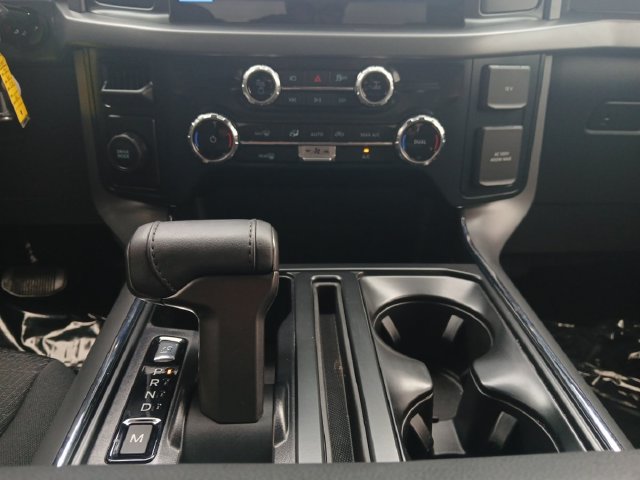 Certified 2026 Ford F150 XLT w/ XLT Black Appearance Package RWD image 4