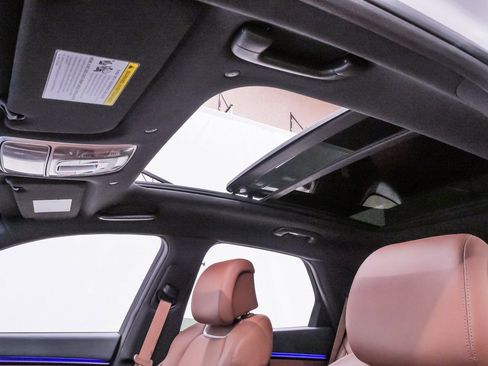 Certified 2026 Genesis GV70 2.5T Advanced image 10