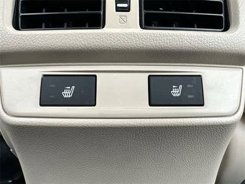 Used 2016 Subaru Legacy 2.5i Limited image 19