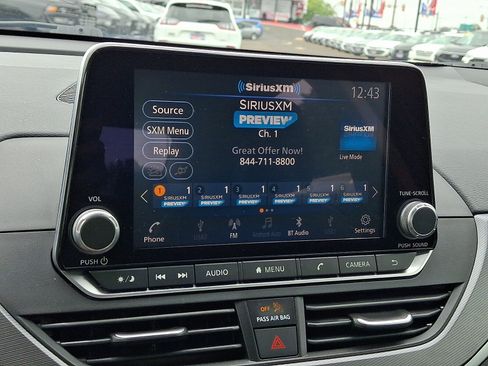 Used 2024 Nissan Altima 2.5 SR FWD image 16