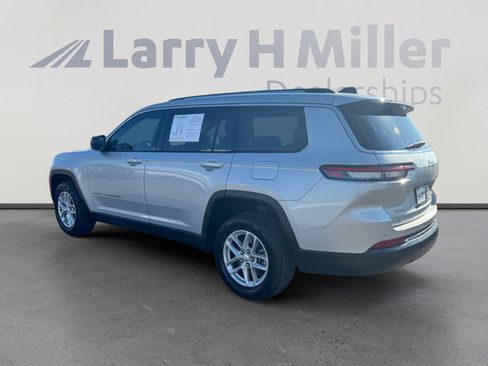 Used 2023 Jeep Grand Cherokee L Laredo AWD/4WD image 3