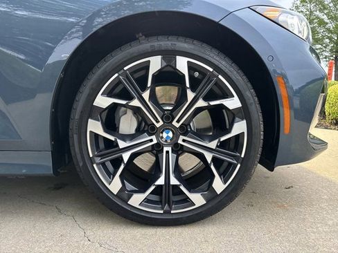 Certified 2025 BMW 330i xDrive Sedan w/ Premium Package AWD/4WD image 27