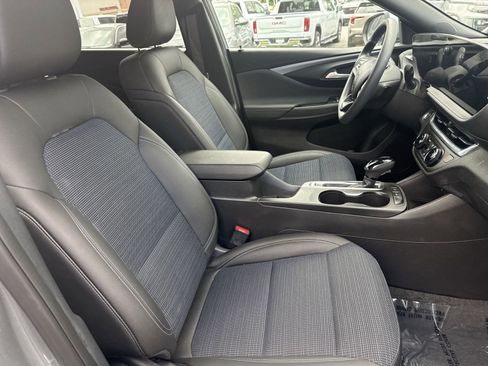 Used 2026 Buick Envista Preferred FWD image 22