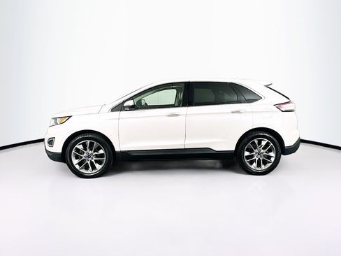 Used 2017 Ford Edge Titanium w/ Equipment Group 302A FWD image 4