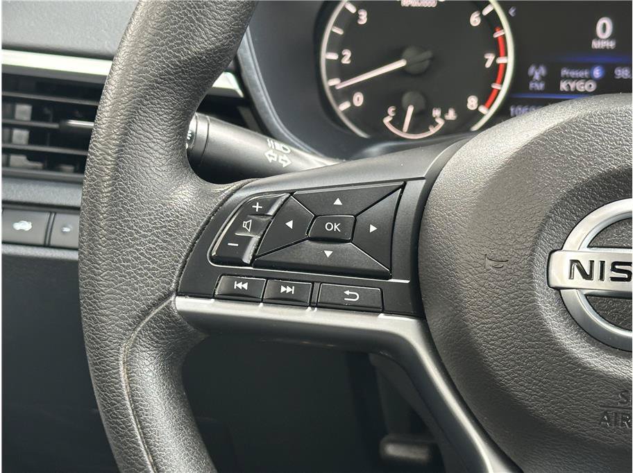 Used 2022 Nissan Altima 2.5 SV AWD/4WD image 21
