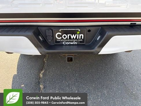 Used 2018 Ford F150 Lariat w/ Equipment Group 502A Luxury AWD/4WD image 12