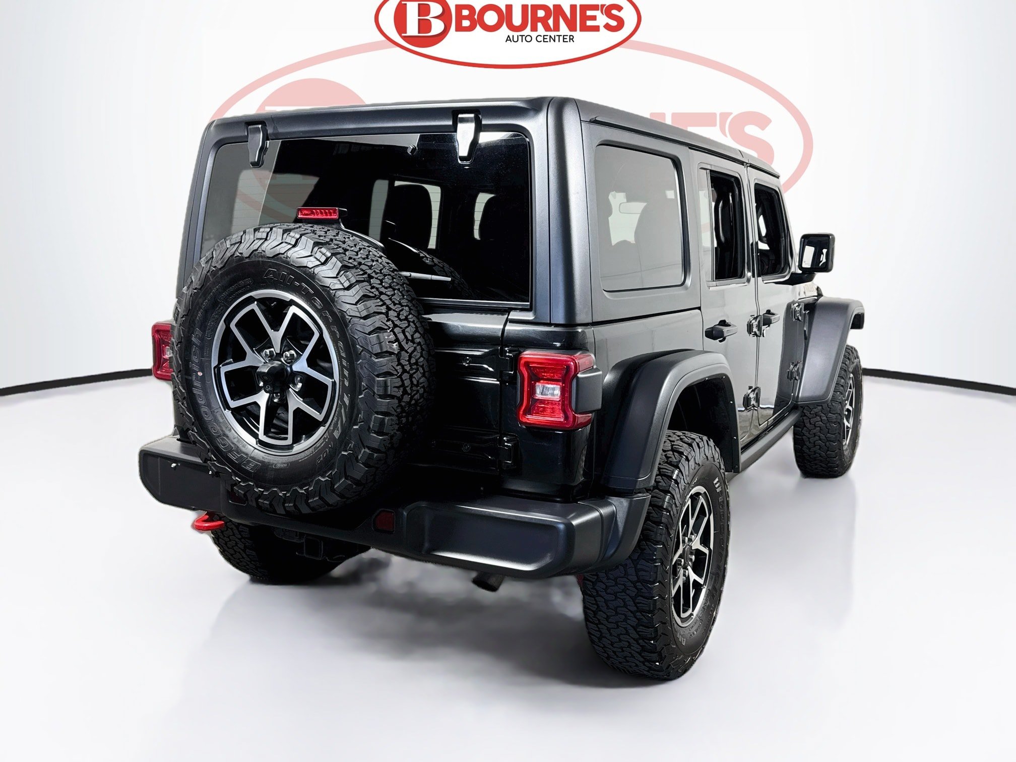 Used 2025 Jeep Wrangler Unlimited Rubicon AWD/4WD image 8