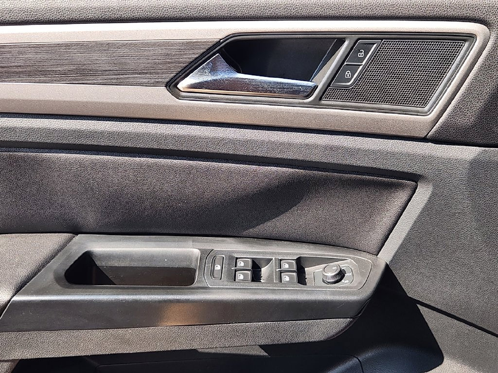 Used 2021 Volkswagen Atlas SEL FWD image 23