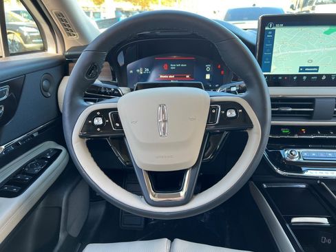 New 2026 Lincoln Corsair Reserve image 19